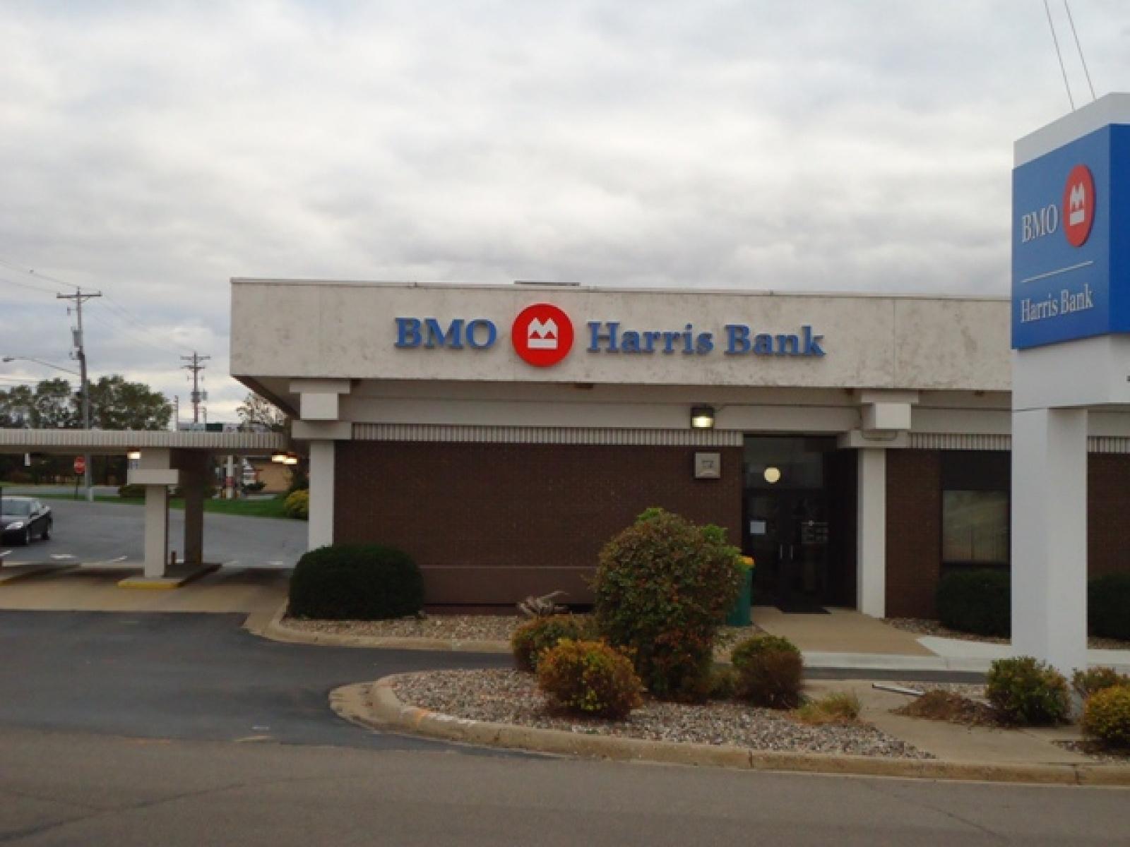 bmo harris bank neew signage